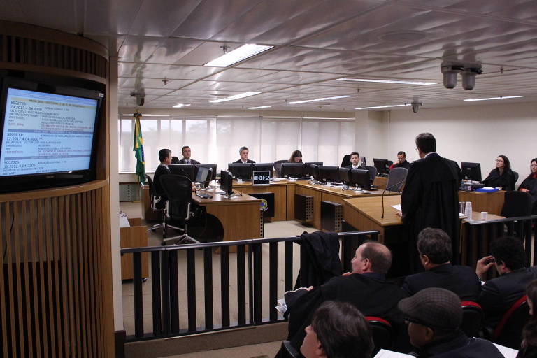 Julgamento na turma do TRF-4, com sede em Porto Alegre, que cuida dos processos da Lava Jato