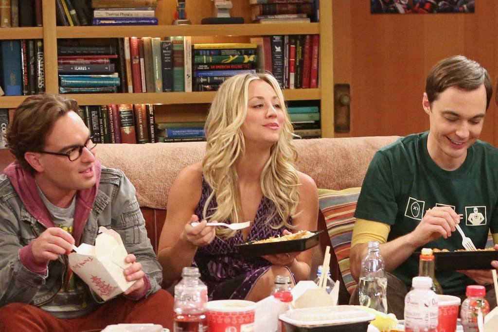 F5 Cinema E Séries The Big Bang Theory Atriz Que Interpreta Penny Chora Ao Ler último 