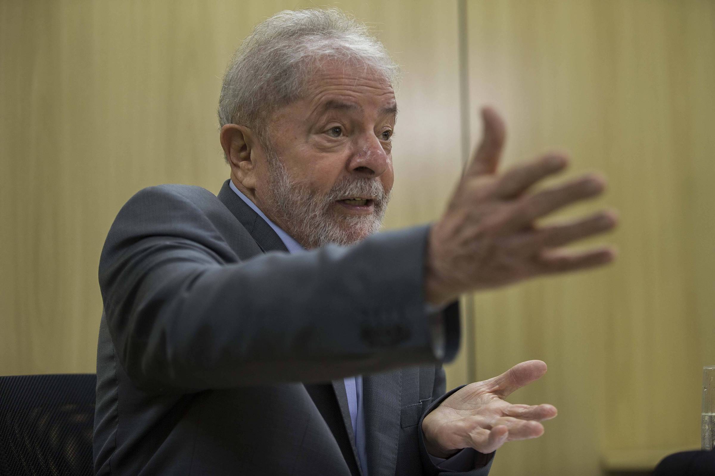 Curto a solidão para aprender e vou sair daqui melhor, afirma Lula em entrevista