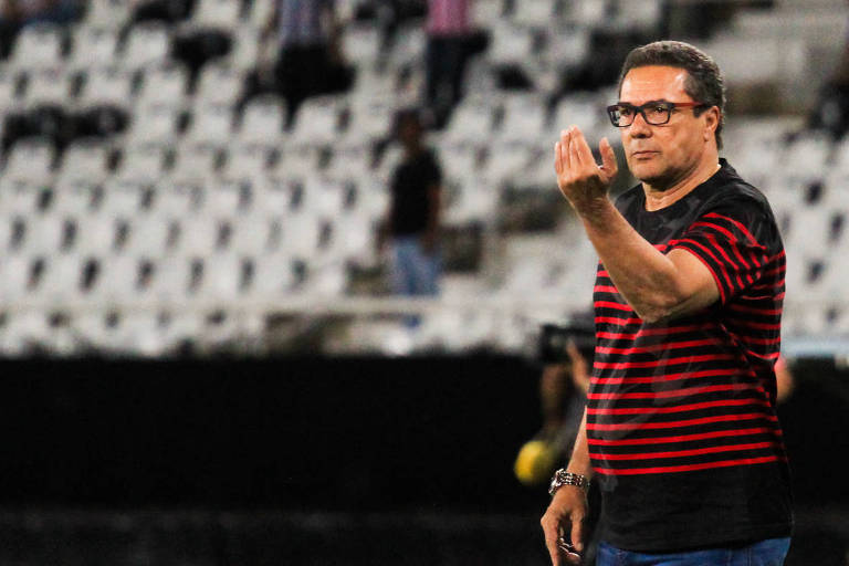Vanderlei Luxemburgo, contratado pelo Vasco, foi o único treinador a assumir um time durante a atual edição do Brasileiro, mas para a vaga de um interino