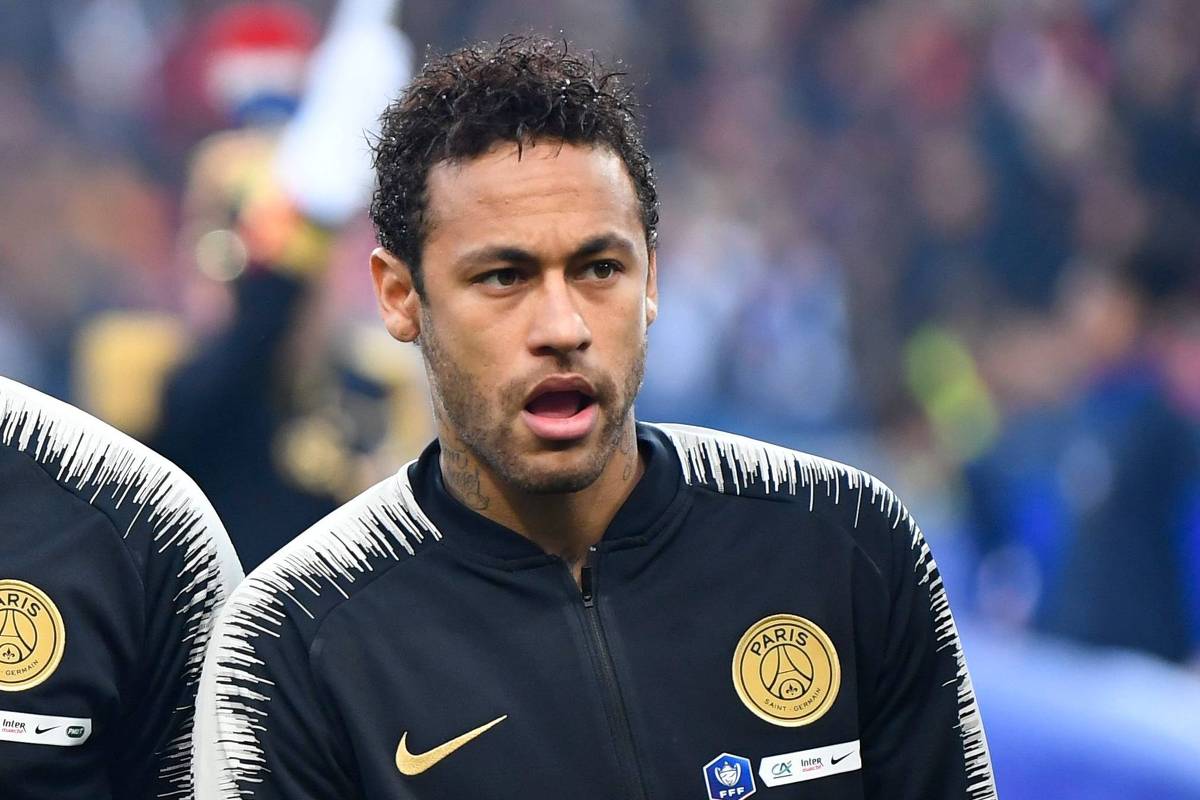 Resultado de imagem para Neymar agride torcedor do Rennes apÃ³s vice do PSG na Copa da FranÃ§a