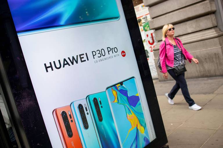 Publicidade da Huawei; chinesa é a segunda maior fabricante de celulares do mundo 