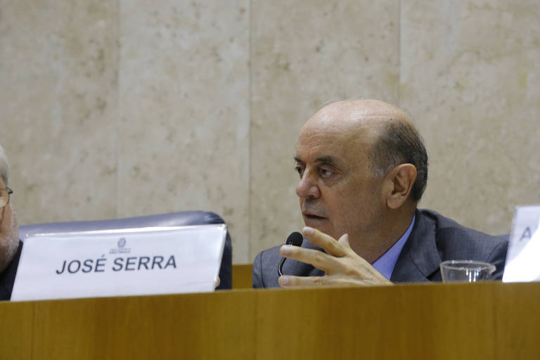 O ex-governador Jose Serra (PSDB) depõe para a Comissão da Verdade, na Câmara Municipal, no aniversário de 50 anos do golpe militar de 1964, para debater o movimento estudantil e a conjuntura politica no final do governo João Goulart