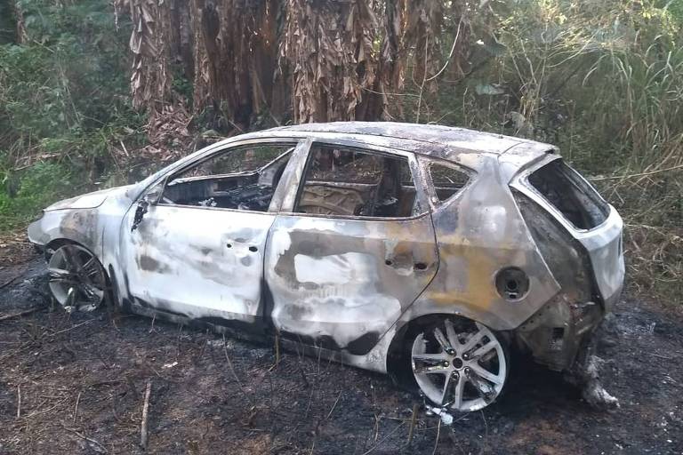 Carro usado por criminosos para matar policial da Rota é queimado e abandonado em SP