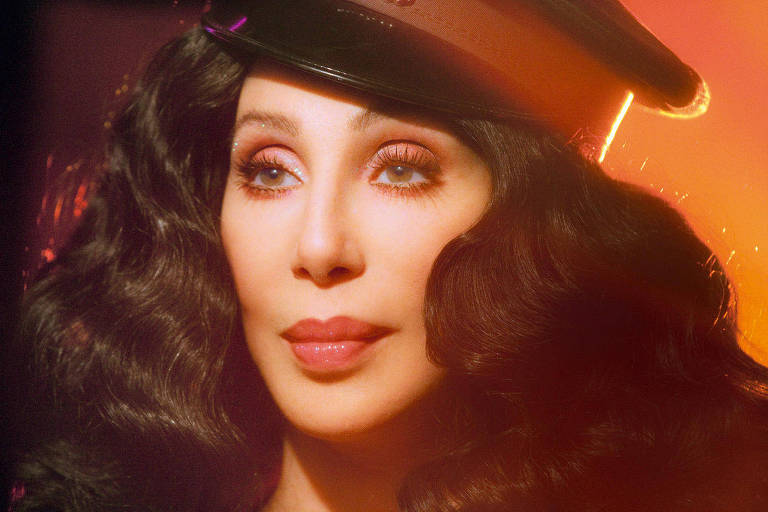 'Believe' de Cher é a música mais ouvida da cantora no Brasil