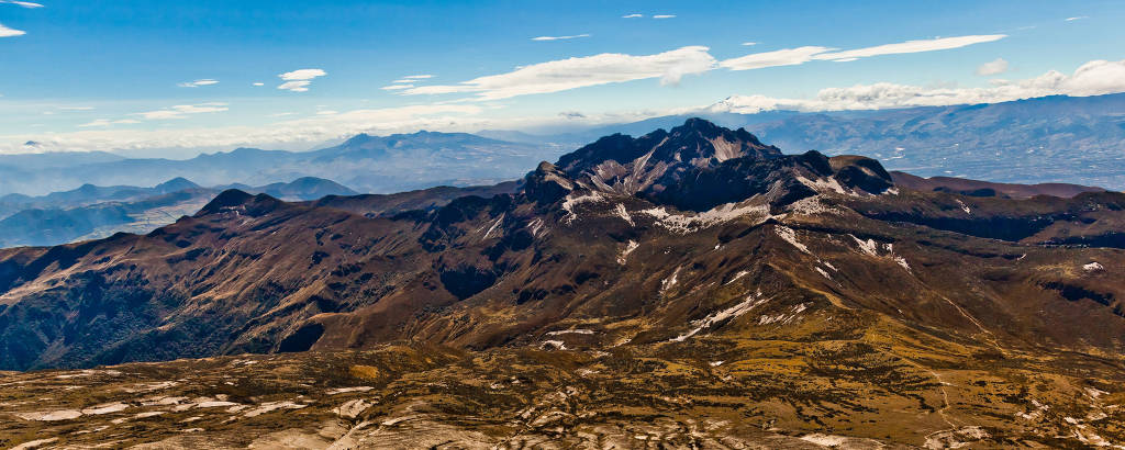 Guagua Pichincha, vulcão ativo nas montanhas andinas do Equador