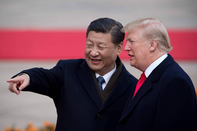 O presidente da China, Xi Jinping, à esq., e o presidente americano, Donald Trump, durante cerimônia em Beijing