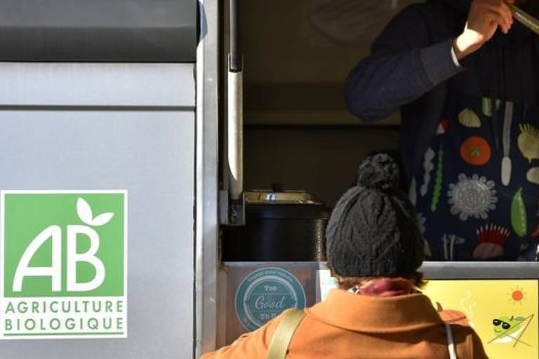 Argumento é de que a europa tem de passar a exigir que produtos importados 'tenham condições sociais e salariais justas para agricultores e empregados'