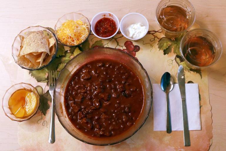 Exemplo de refeição baseada em alimentos ultraprocessados