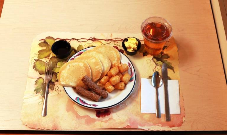 Exemplo de refeição baseada em alimentos ultraprocessados