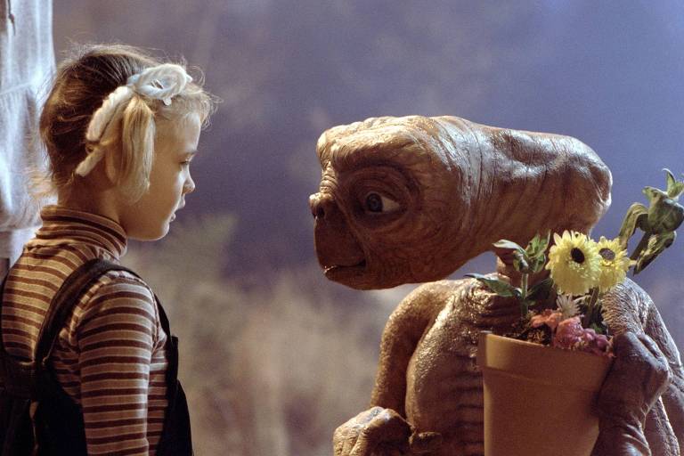  Cena do filme “E.T., o Extraterrestre”, de 1982 dirigido pelo Steven Spielberg