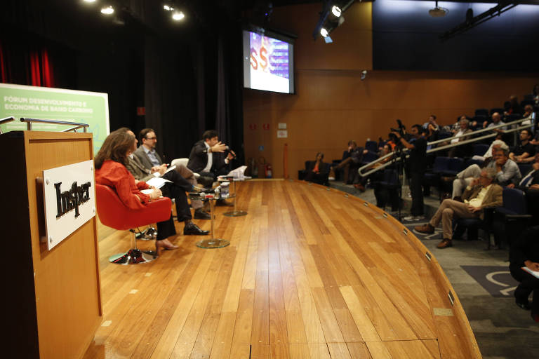 Auditório no Insper, em São Paulo, durante seminário promovido em parceria com a Folha
