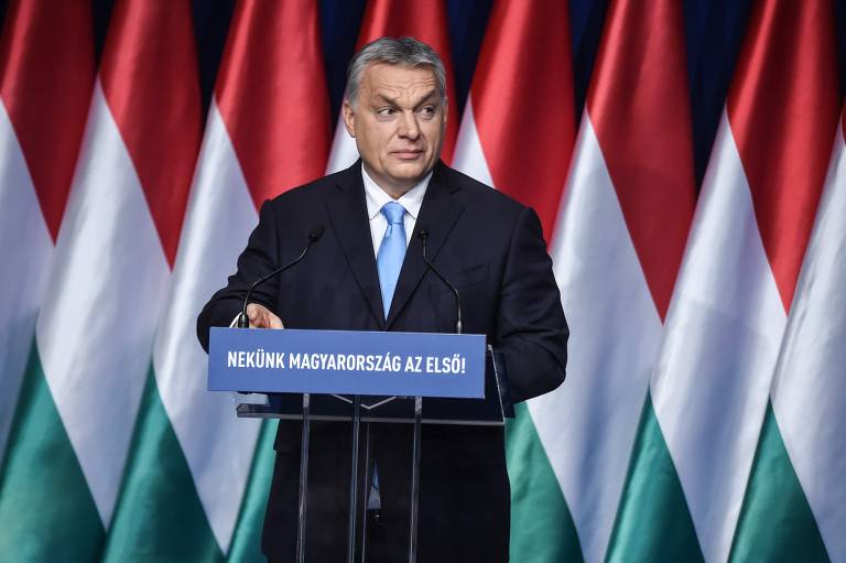 Primeiro-ministro da Hungria, Viktor Orbán, discursa a apoiadores e membros de seu partido, o Fidesz; iniciativas autoritárias de seu governo contra a liberdade de imprensa, a independência da Justiça e os direitos de migrantes e refugiado foram alvo de moção de censura da União Europeia