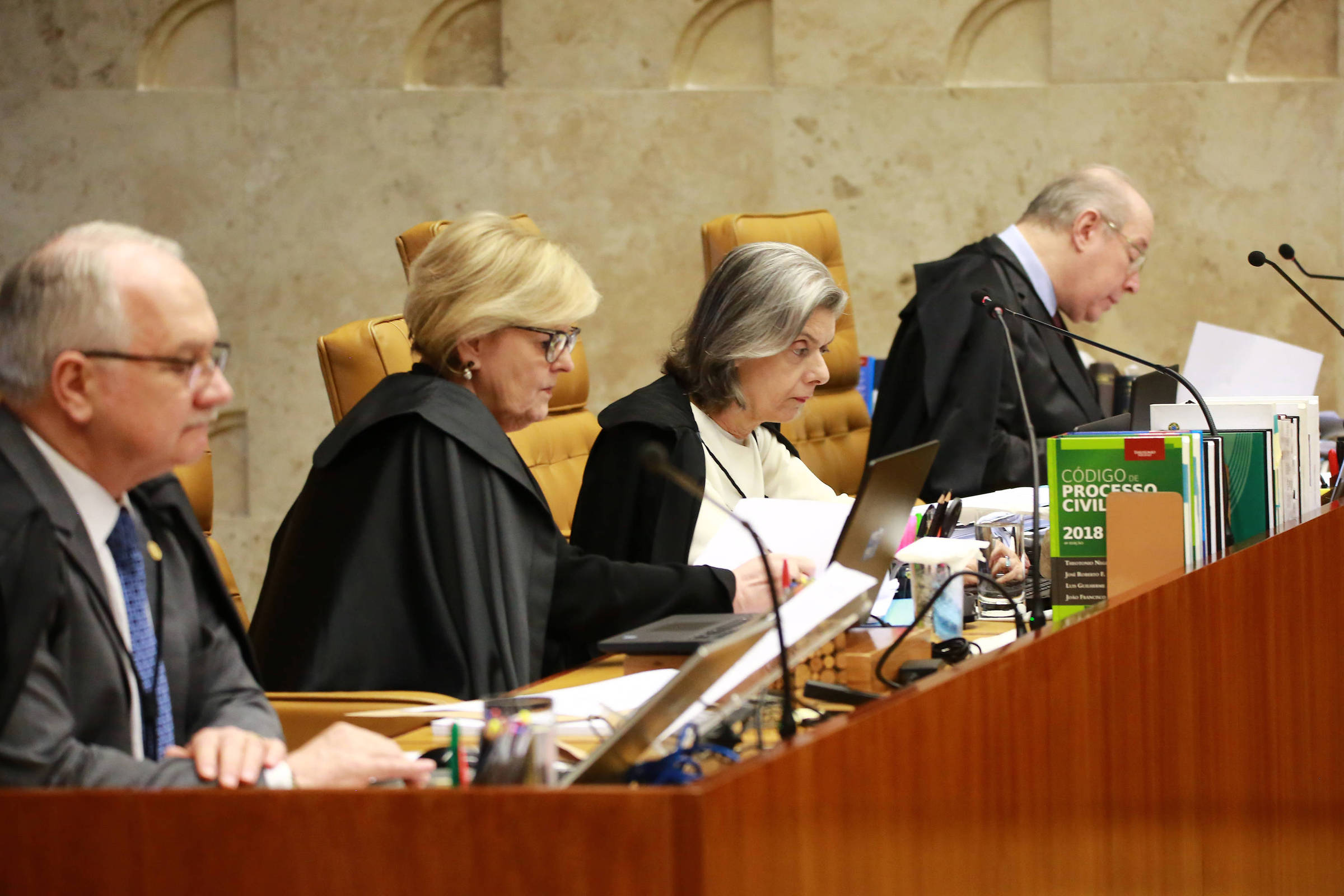 Brazil's Supreme Court Votes to Criminalize Homophobia - 14/06/2019 - Brazil  - Folha