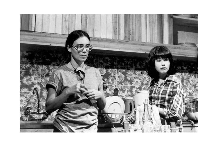 Malu (Regina Duarte) e a filha Elisa (Narjara Turetta)