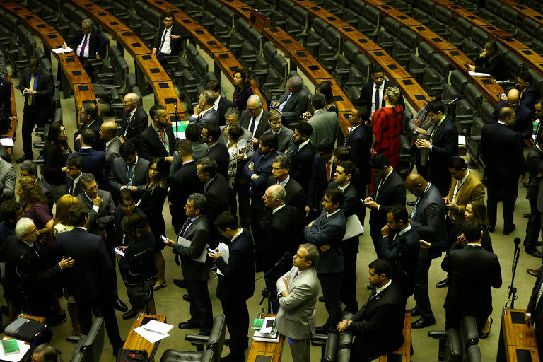 Suspensa na noite de quarta (22) após confusão em plenário, votação da Medida Provisória 870, que define a organização administrativa e dos ministérios do governo Bolsonaro, foi finalizada na quinta (23). Texto seguiu para o Senado