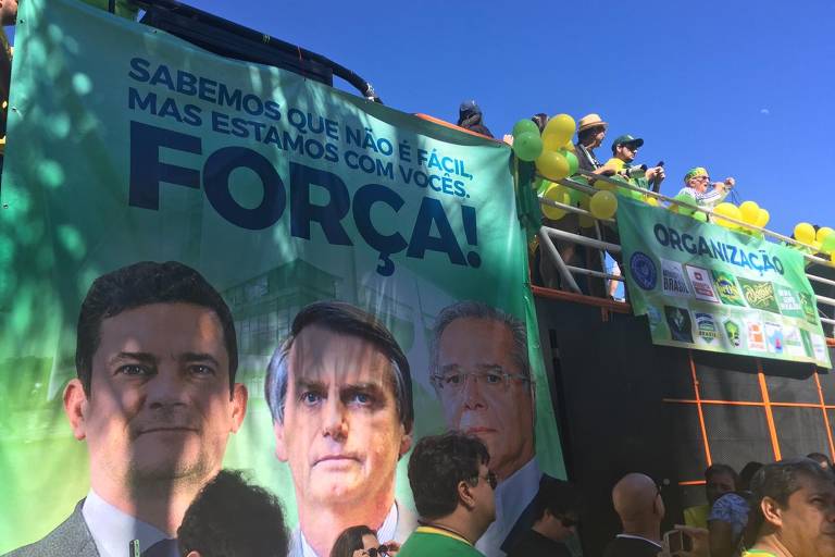 Carro de som principal, em BH, traz apoio ao presidente e aos dois ministros mais populares: Moro e Guedes