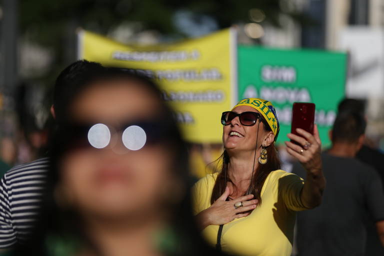 Manifestantes durante ato a favor do governo Bolsonaro na avenida Paulista, em São Paulo