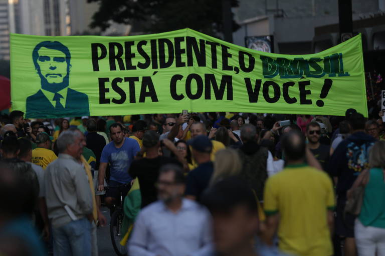 Manifestação em favor ao presidente Jair Bolsonaro na avenida Paulista, em São Paulo