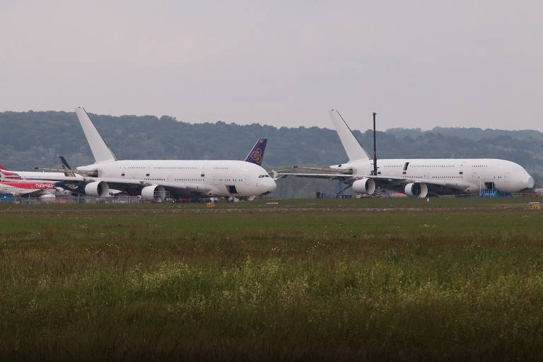 Em fevereiro deste ano, a Airbus anunciou que o último A380 sairá da linha de montagem em 2021. Já é possível ver duas das primeiras unidades, entregues à Singapore em 2007, sendo desmontadas na França para abastecer o mercado de reaproveitamento de peças