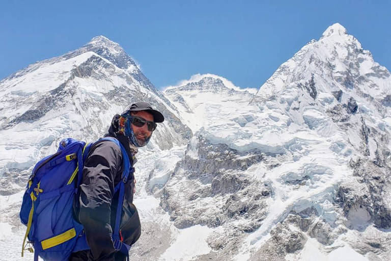 Únicos brasileiros a atingirem cume do Everest neste ano driblaram engarrafamentos