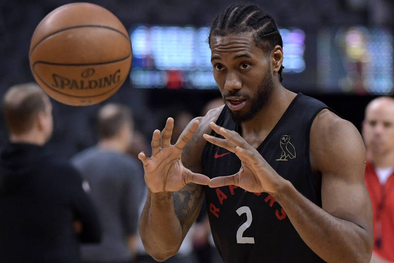 Azarão, Toronto faz final da NBA após trocar ídolo por aposta de risco