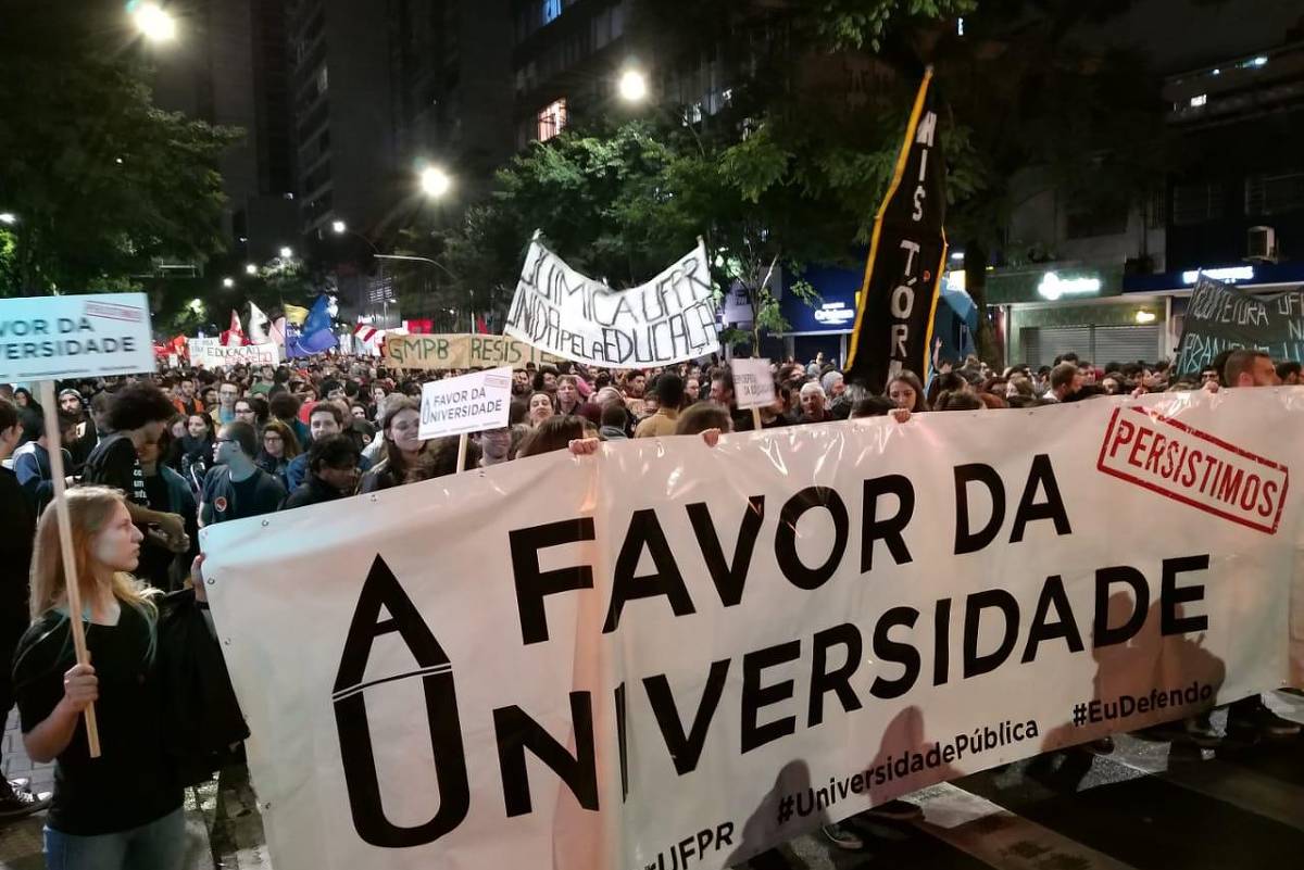 Resultado de imagem para Tribunal derruba suspensÃ£o de bloqueio de verbas de universidades