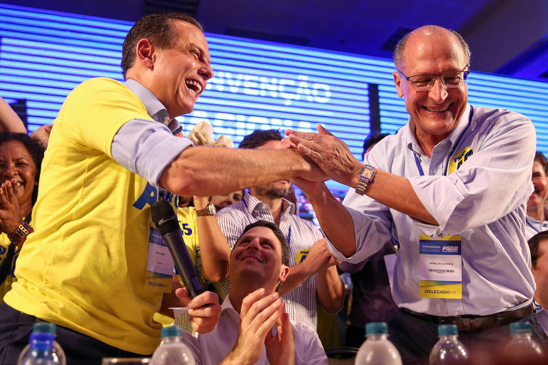 O governador João Doria e o ex-governador Geraldo Alckmin em convenção do PSDB, em Brasília