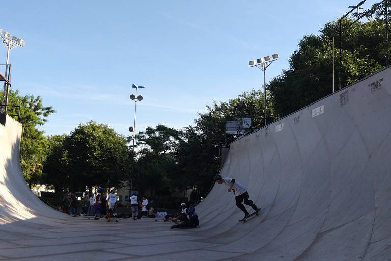 Pista de skate do parque da Juventude está deteriorada