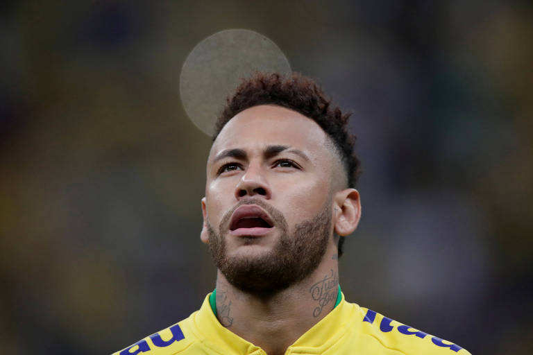 Neymar se lesionou durante o amistoso contra o Qatar, em Brasília, nesta quarta-feira (5)