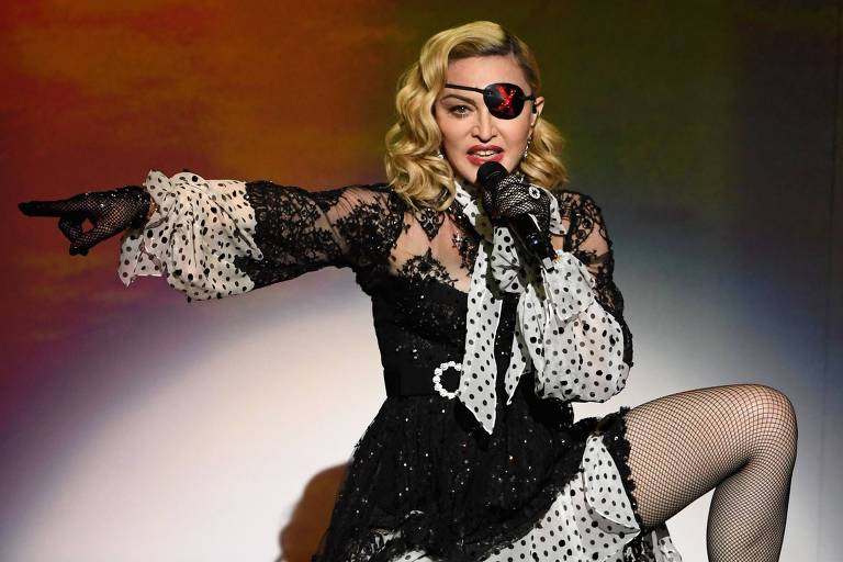 Madonna durante apresentação na Billboard Music Awards