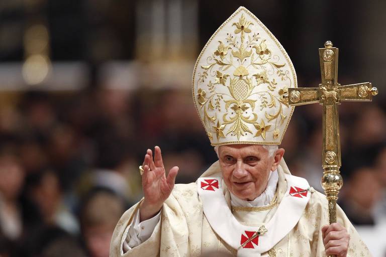 Morre o papa emérito Bento 16 aos 95 anos, 1º a renunciar em 600 anos