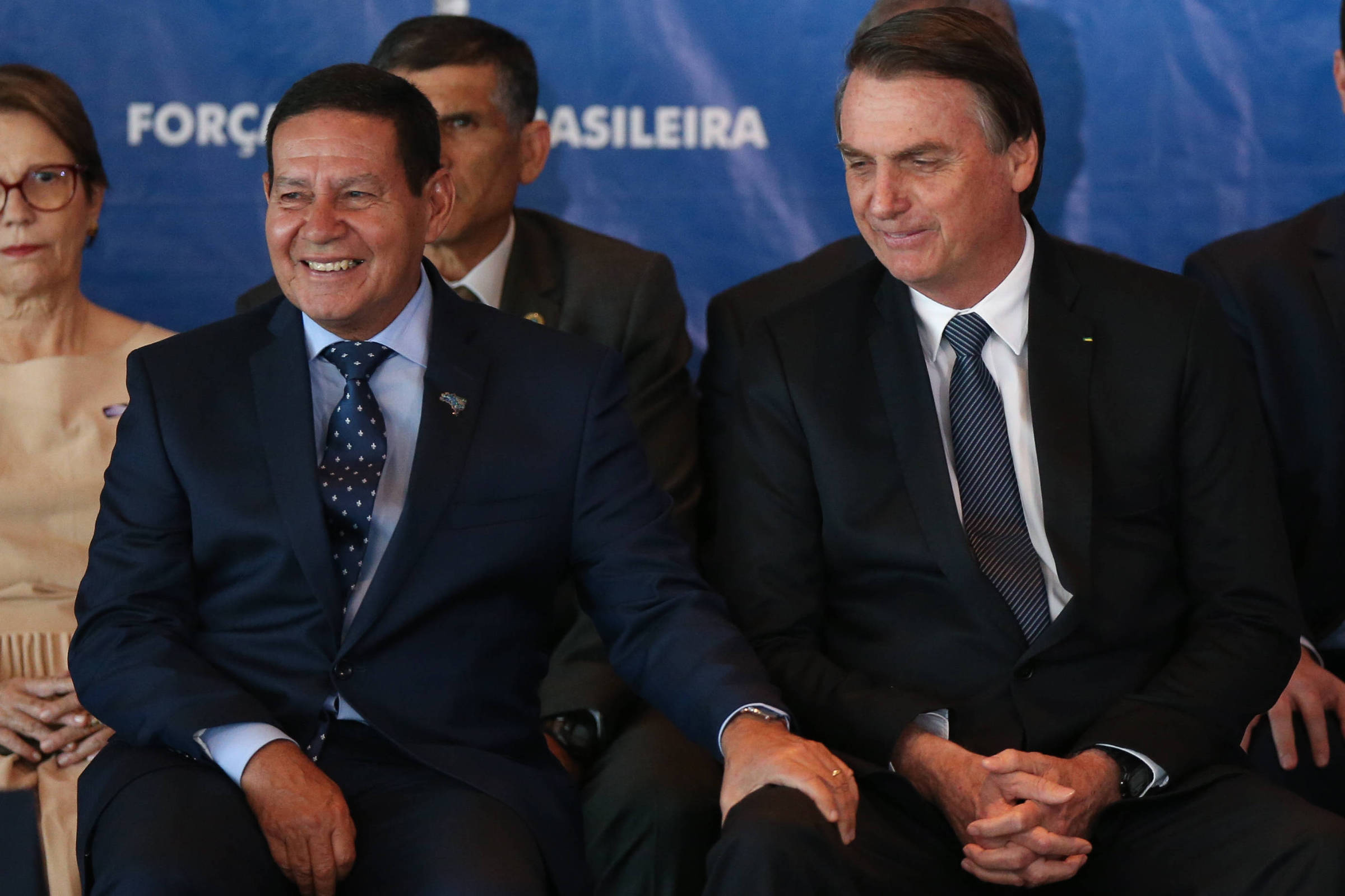 O que emperra o jogo de cena de Bolsonaro com o novo ministro da