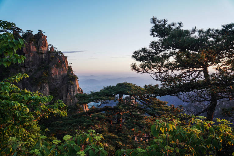 Montanhas na China oferecem bom ponto de vista do país