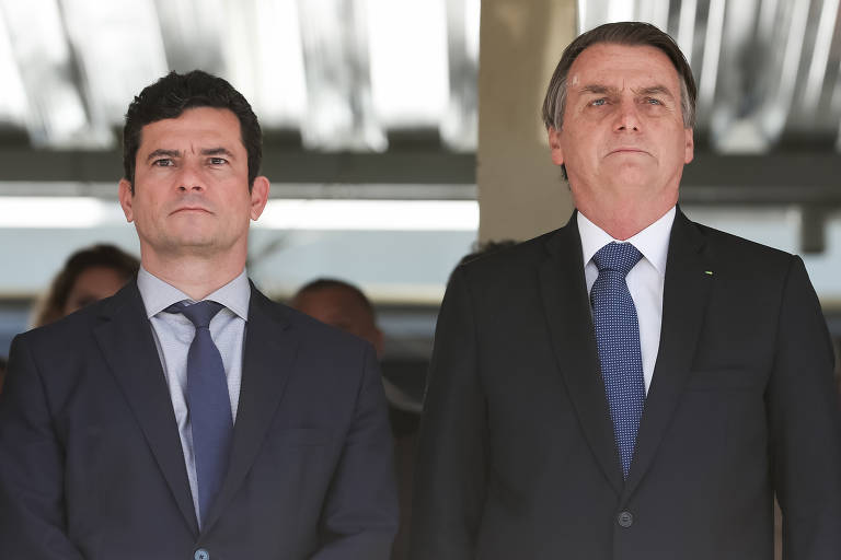 O ministro Sergio Moro (Justiça) e o presidente Jair Bolsonaro na cerimônia de comemoração do 154º aniversário da Batalha Naval do Riachuelo