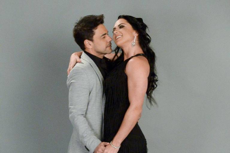 O casal Zezé Di Camargo e Graciele Lacerda gravam juntos sua primeira campanha publicitária
