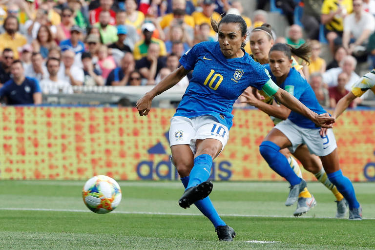 A meia-atacante Marta mais uma vez foi um dos destaques da seleção brasileira na Copa do Mundo feminina disputada na França