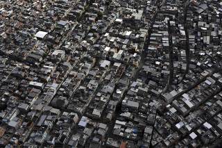 An aerial view of the Mare slums complex is seen ahead of its occupation by federal troops this Sunday in Rio de Janeiro