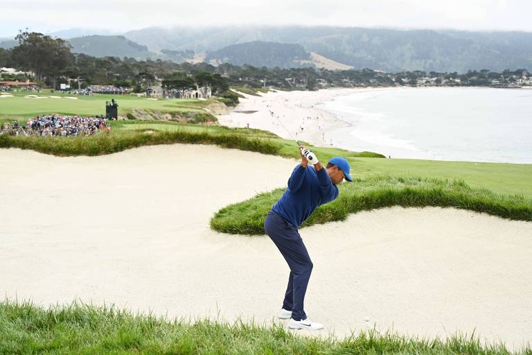 Tiger Woods disputa o Aberto de Pebble Beach, na Califórnia