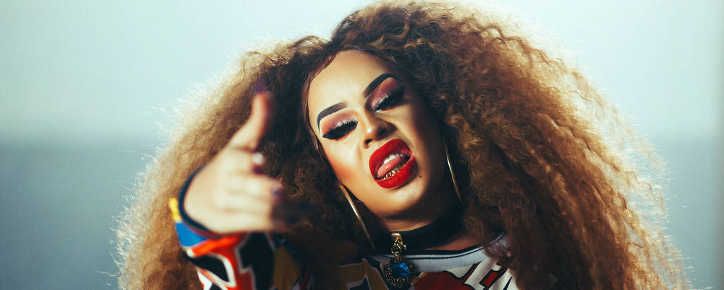A drag queen paulistana Gloria Groove é uma das atrações da parada LGBT, no domingo (22)  