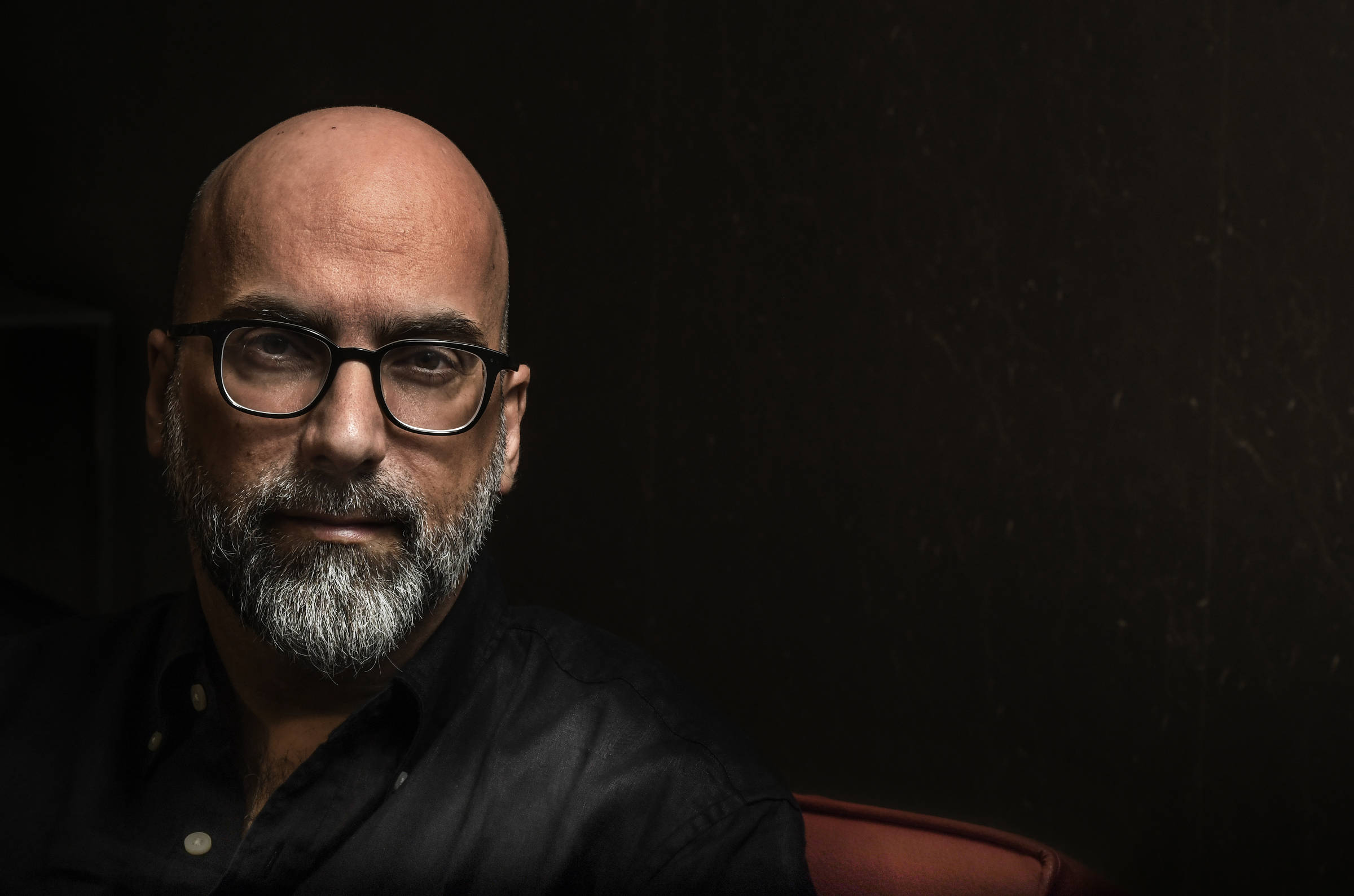 Valter Hugo Mãe faz manifesto contra solidão em documentário íntimo