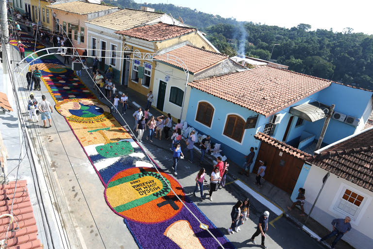 Tapetes coloridos em Santana de Parnaíba