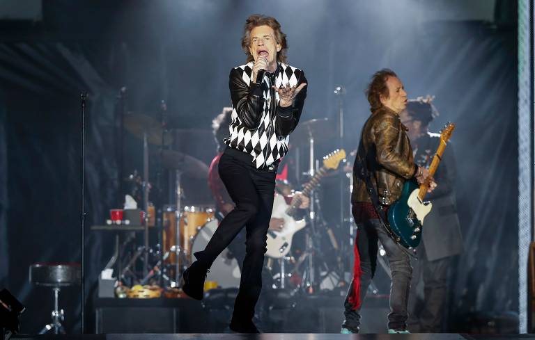 Ronnie Wood, Mick Jagger, Charlie Watts e Keith Richards, integrantes dos Rolling Stones, durante show da banda no Soldier Field, em Chicago, pela turnê americana 'No Filter'