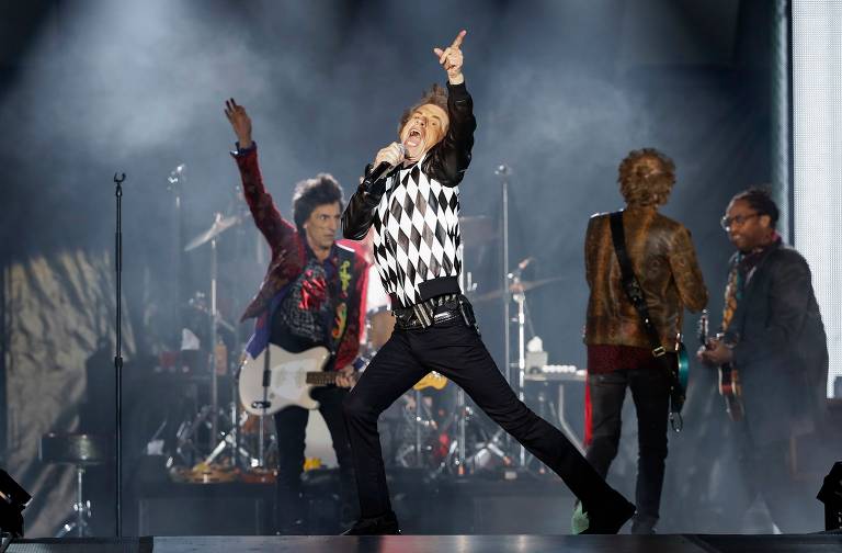 Ronnie Wood, Mick Jagger, Charlie Watts e Keith Richards, integrantes dos Rolling Stones, durante show da banda no Soldier Field, em Chicago, pela turnê americana 'No Filter'