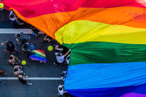 SÃO PAULO, SP, 23.06.2019 - Público durante a 23ª Parada do Orgulho LGBT, na avenida Paulista, em São Paulo. (Foto: Eduardo Anizelli/Folhapress)
