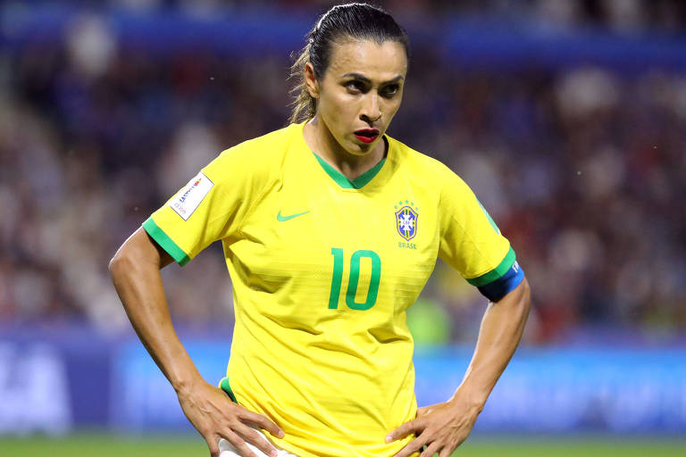Marta durante jogo contra a França pelas oitavas de final da Copa do Mundo, neste domingo (23)