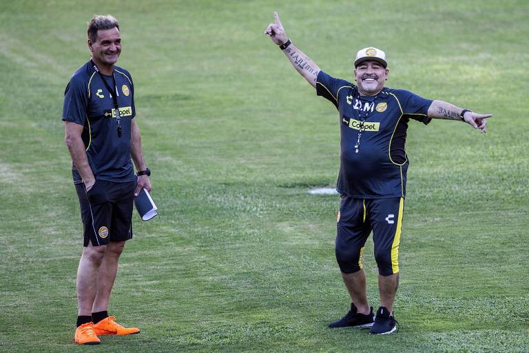 Maradona deixa anel da sorte avaliado em R$ 1,5 milhão de herança -  11/12/2020 - UOL Esporte