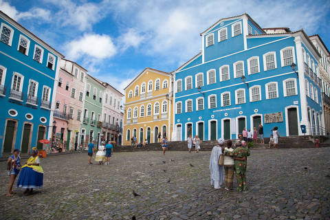 https://f.i.uol.com.br/fotografia/2019/06/25/15615043485d12aa5c210ce_1561504348_3x2_th.jpg