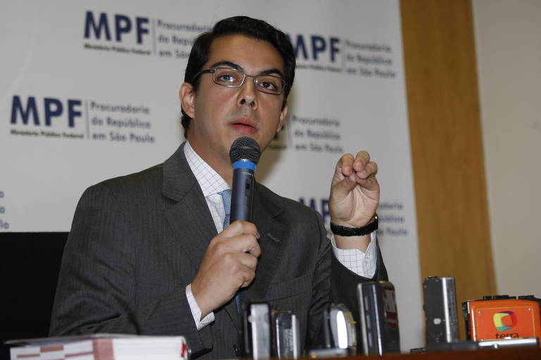 Procurador Rodrigo de Grandis fala da denúncia final oferecida na Operação Satiagraha, um desdobramento das investigações do mensalão, na Procuradoria da República