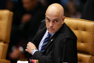 O ministro Alexandre de Moraes durante sessão plenária do STF